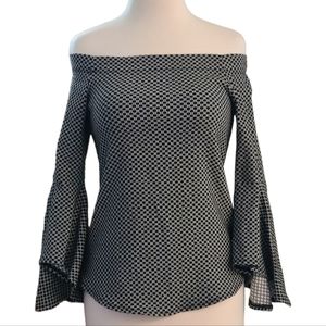 Karen Kane size L black top